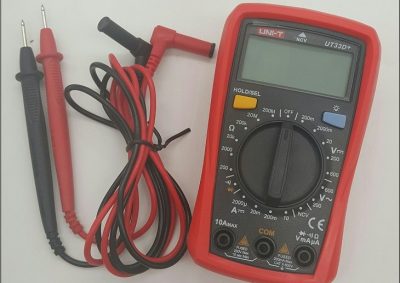 Sử dụng đồng hồ đo điện áp và đo thông mạch 